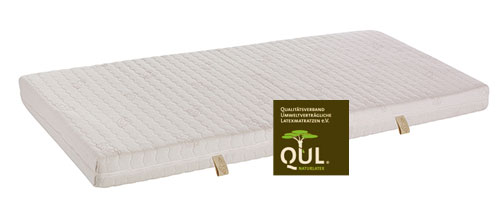 A healthy sleep with natural materials is the most important feature of the Melodie mattress cover.